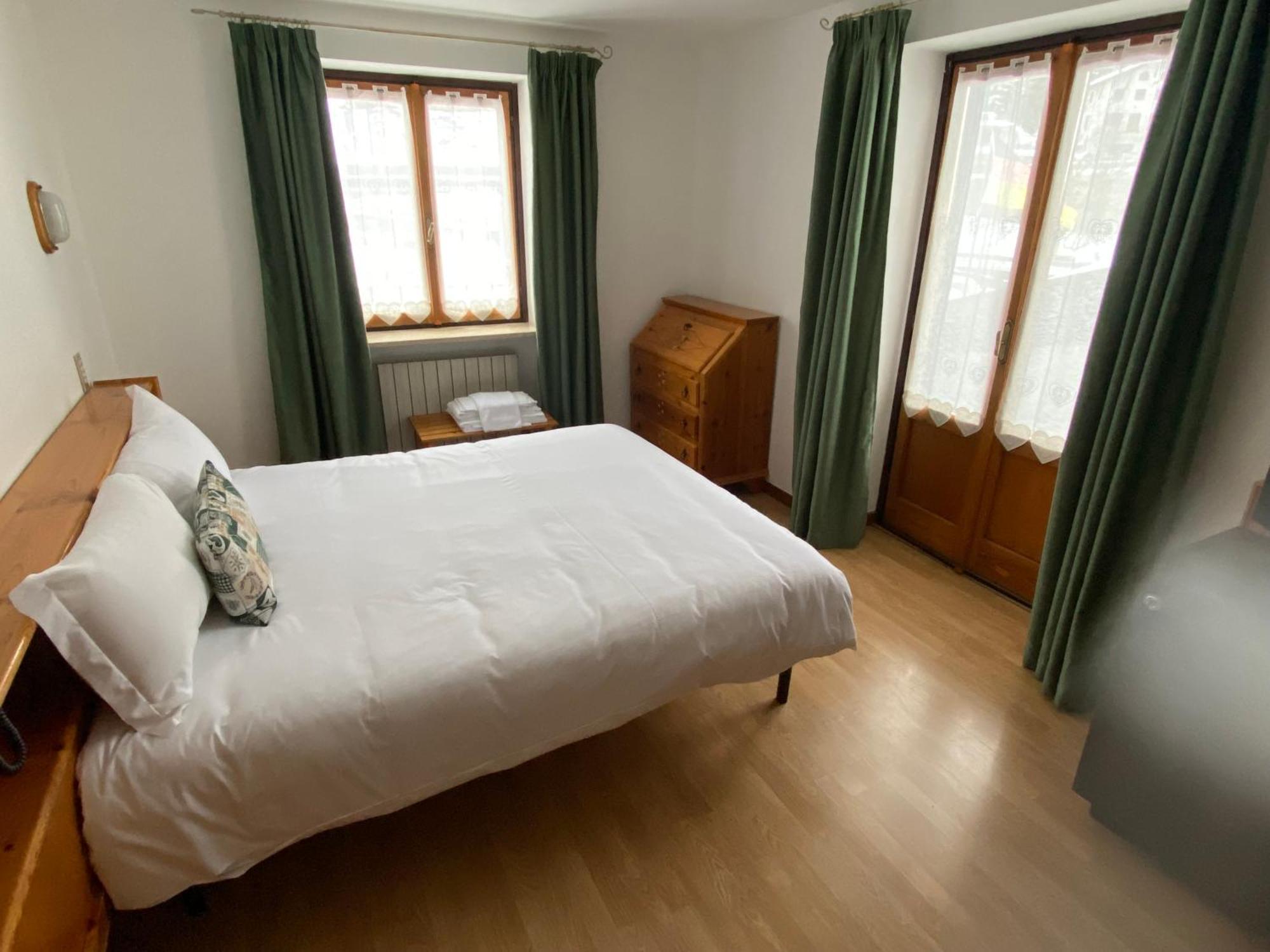 Hotel Col Serena Etroubles Bagian luar foto