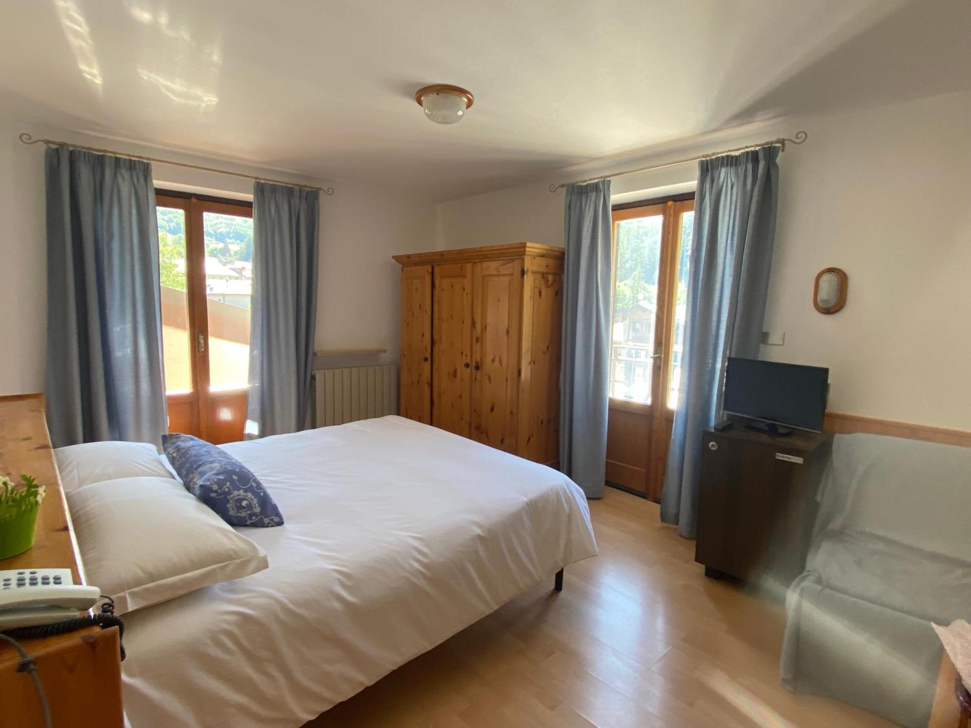 Hotel Col Serena Etroubles Bagian luar foto