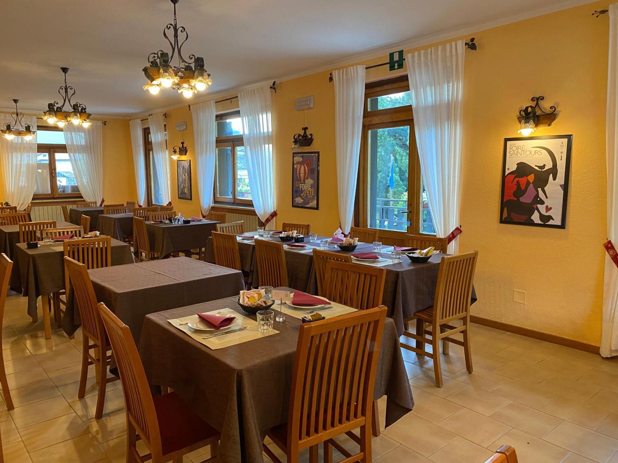 Hotel Col Serena Etroubles Bagian luar foto