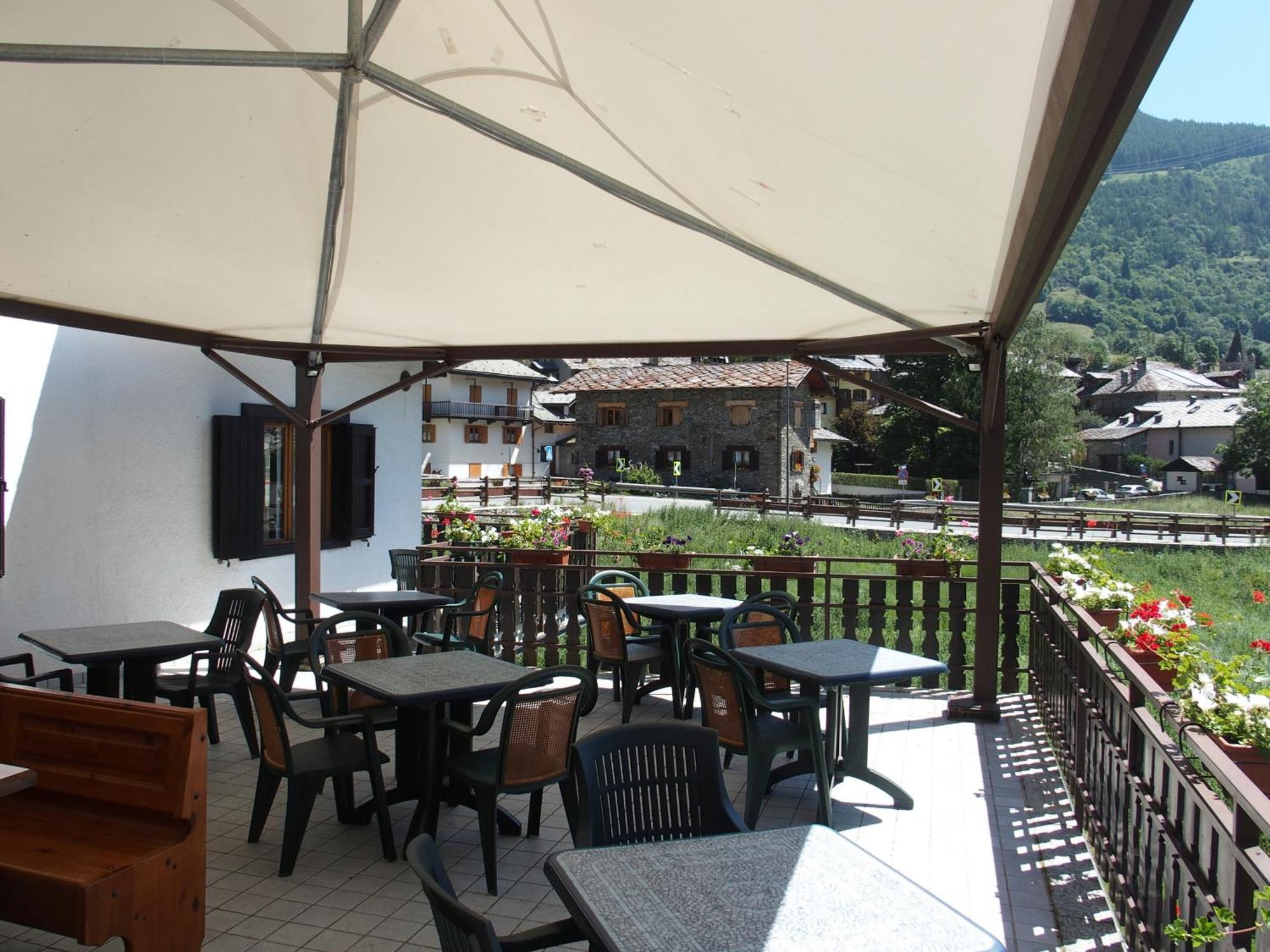 Hotel Col Serena Etroubles Bagian luar foto